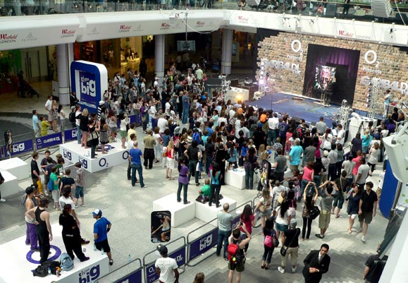O2 westfield branding graphics london